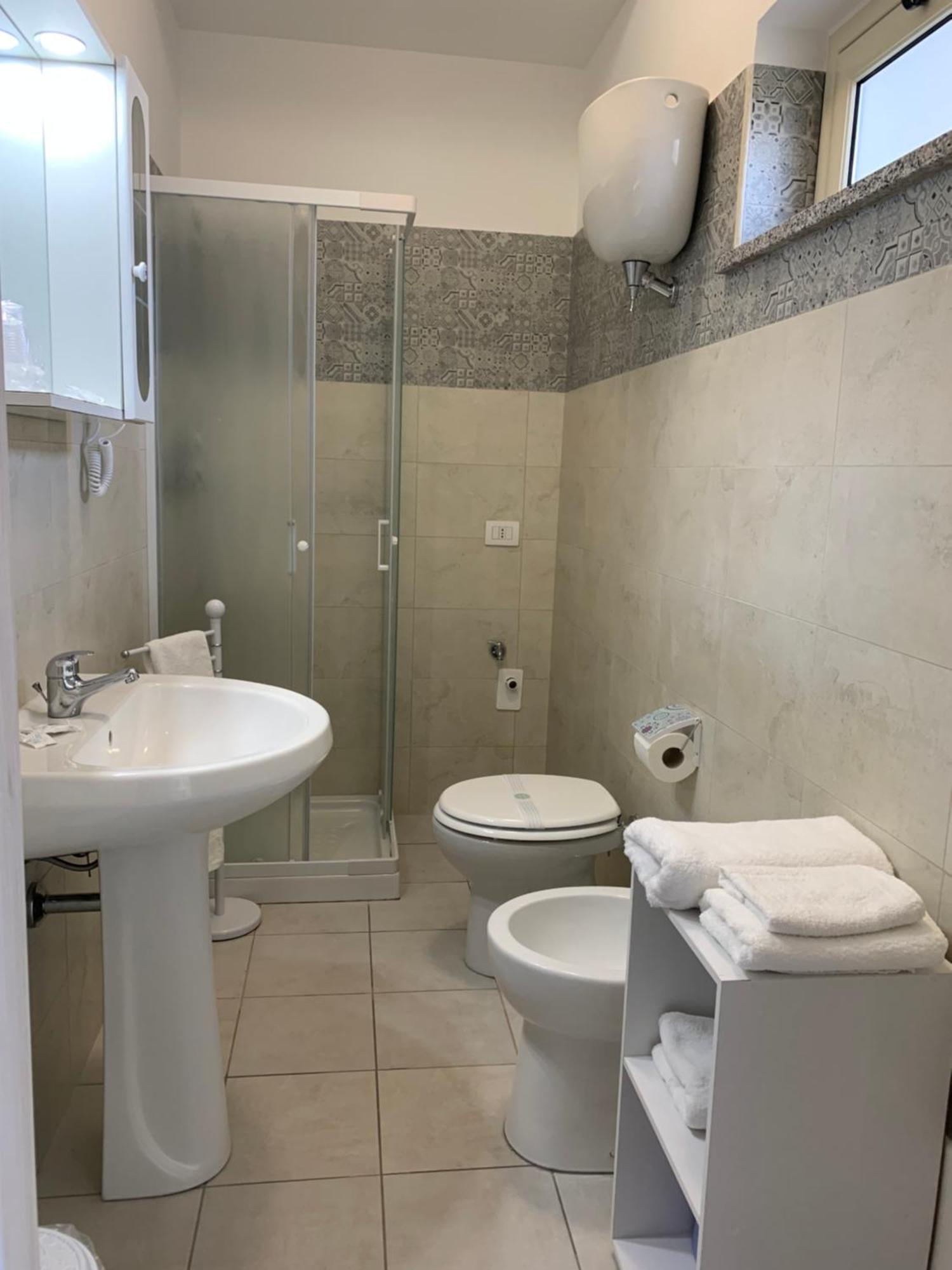 B&B Via Del Sole Vena Luaran gambar